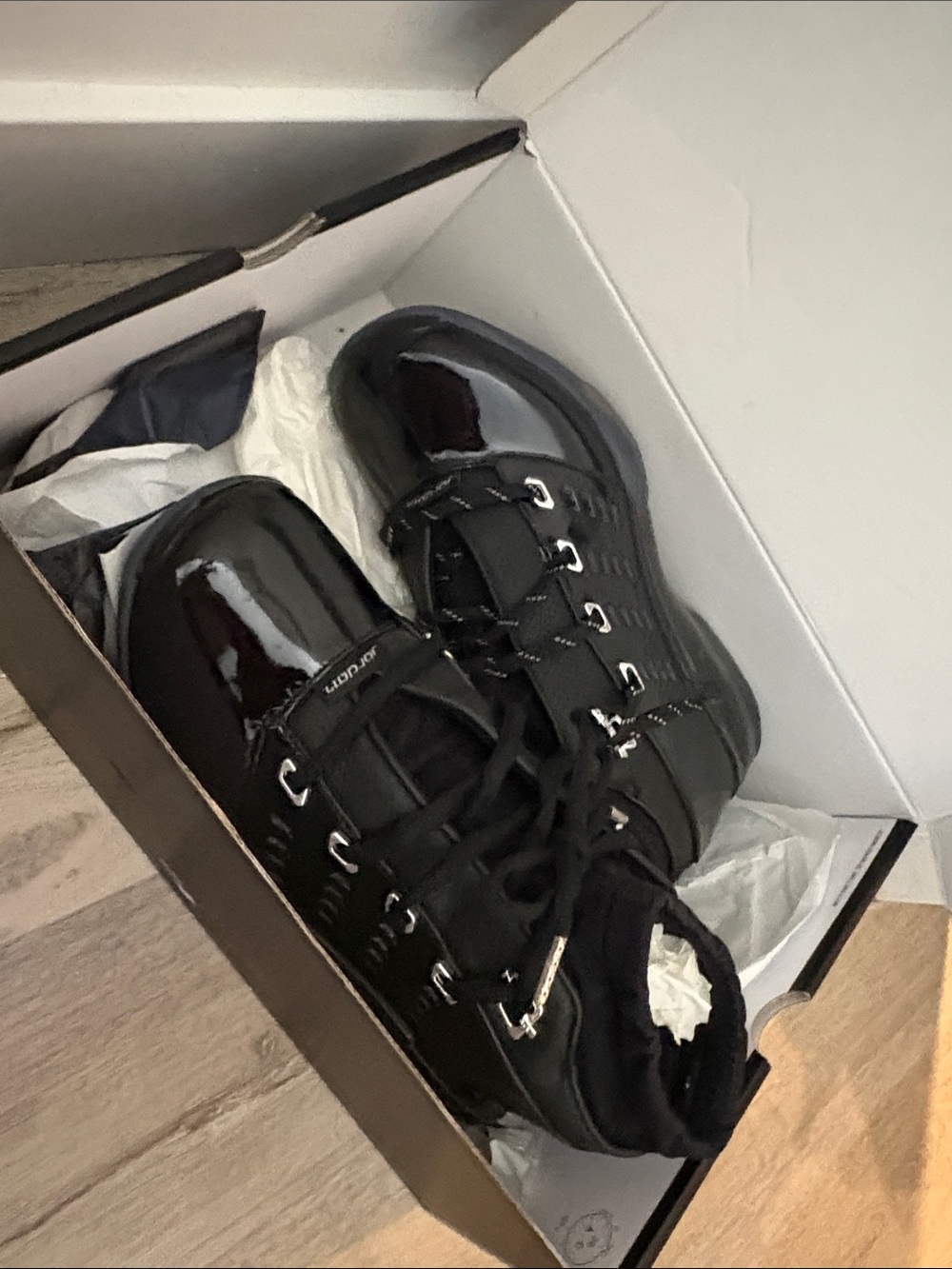 Men's Black Lace-Up Athletic Sneakers - Unknown Brand